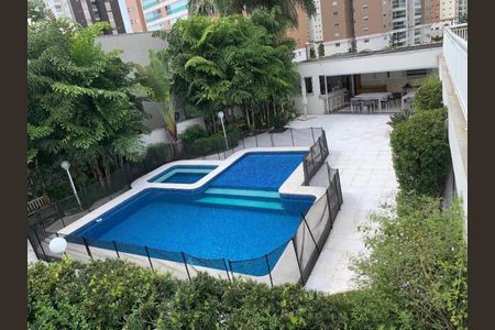 Casa de condomínio à venda com 705m², 4 quartos e 8 vagasAREA EXTERNA