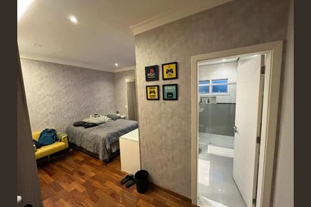 Casa de condomínio à venda com 705m², 4 quartos e 8 vagasDORMITORIO