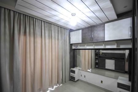 Casa à venda com 140m², 3 quartos e 2 vagasSuite
