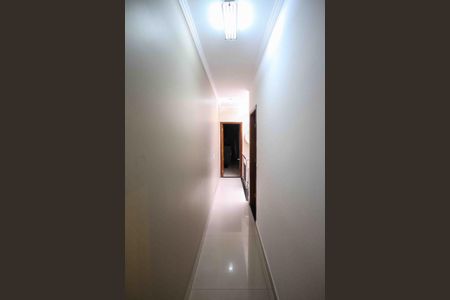 Casa à venda com 140m², 3 quartos e 2 vagasCorredor