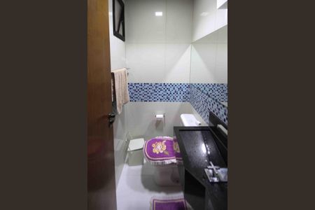 Casa à venda com 140m², 3 quartos e 2 vagasLavabo