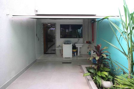 Casa à venda com 140m², 3 quartos e 2 vagasQuintal