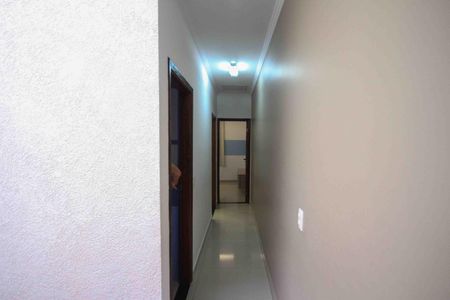 Casa à venda com 140m², 3 quartos e 2 vagasCorredor