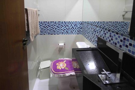 Casa à venda com 140m², 3 quartos e 2 vagasLavabo
