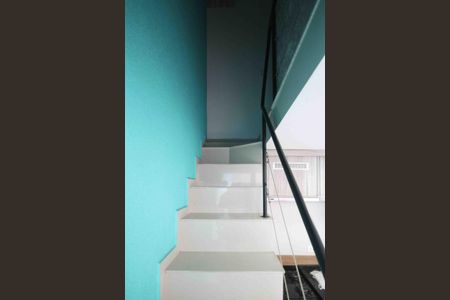 Casa à venda com 140m², 3 quartos e 2 vagasEscada
