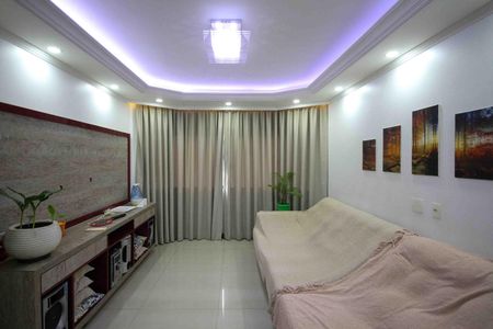 Sala de casa à venda com 3 quartos, 140m² em Vila Ivg, São Paulo