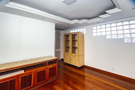 Casa para alugar com 7 quartos, 527m² em Dona Clara, Belo Horizonte