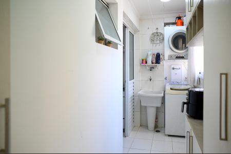 Apartamento à venda com 65m², 3 quartos e 1 vaga Apartamento à venda com 65m², 3 quartos e 1 vagaÁrea de Serviço