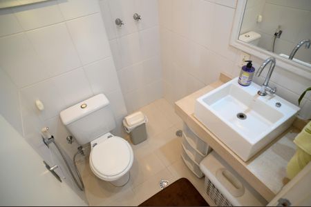 Apartamento à venda com 65m², 3 quartos e 1 vaga Apartamento à venda com 65m², 3 quartos e 1 vagaBanheiro Social