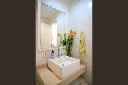 Apartamento à venda com 65m², 3 quartos e 1 vaga Apartamento à venda com 65m², 3 quartos e 1 vagaBanheiro Social