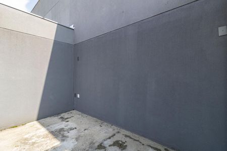 Apartamento à venda com 60m², 1 quarto e 1 vagaPiso superior