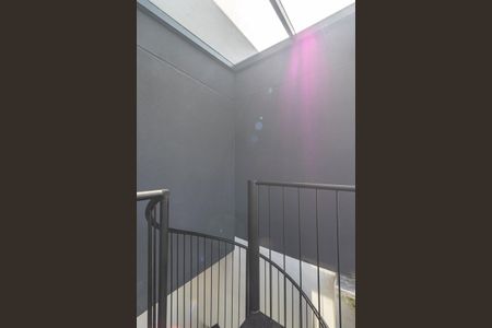 Apartamento à venda com 60m², 1 quarto e 1 vagaEscada