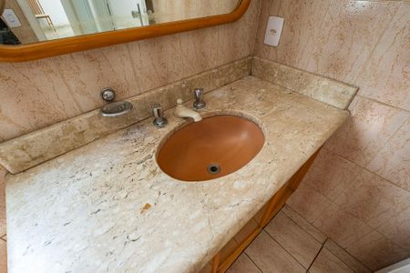 Apartamento à venda com 83m², 3 quartos e 1 vaga Apartamento à venda com 83m², 3 quartos e 1 vagaBanheiro