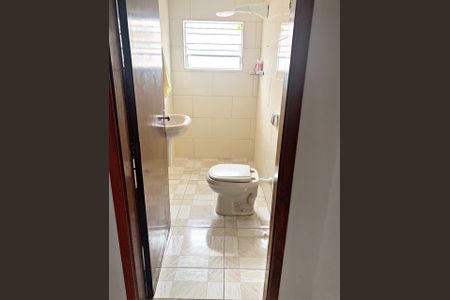 WC de casa à venda com 3 quartos, 156m² em Bela Vista, Osasco