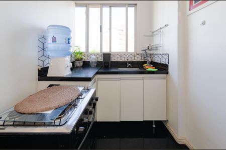 Cozinha de apartamento à venda com 2 quartos, 57m² em Grajaú, Belo Horizonte