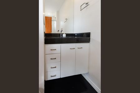 Apartamento à venda com 57m², 2 quartos e 2 vagas Apartamento à venda com 57m², 2 quartos e 2 vagasBanheiro social