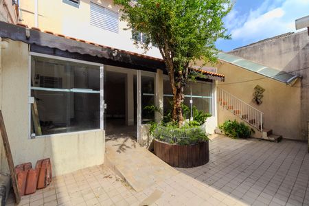 Casa para alugar com 350m², 3 quartos e 4 vagasQuintal