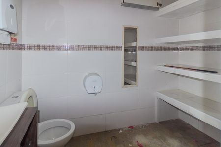 Casa para alugar com 350m², 3 quartos e 4 vagasBanheiro de serviço