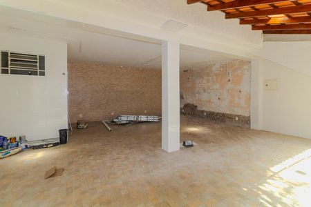 Casa para alugar com 350m², 3 quartos e 4 vagasSalão