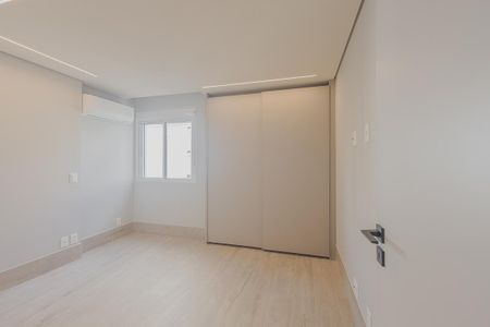 Apartamento à venda com 100m², 3 quartos e 1 vagaQuarto