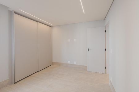 Apartamento à venda com 100m², 3 quartos e 1 vagaQuarto