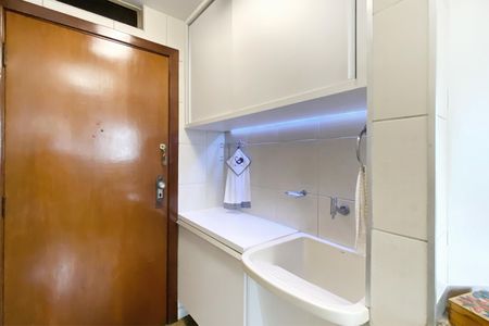 Apartamento para alugar com 338m², 5 quartos e 3 vagas Apartamento para alugar com 338m², 5 quartos e 3 vagasÁrea de Serviço