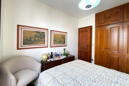 Apartamento para alugar com 338m², 5 quartos e 3 vagas Apartamento para alugar com 338m², 5 quartos e 3 vagasQuarto 2