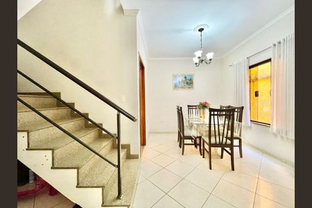 Foto 03 de casa à venda com 4 quartos, 245m² em Jardim Teresa, São Paulo