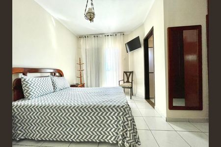 Foto 17 de casa à venda com 4 quartos, 245m² em Jardim Teresa, São Paulo