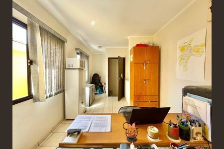 Foto 21 de casa à venda com 4 quartos, 245m² em Jardim Teresa, São Paulo