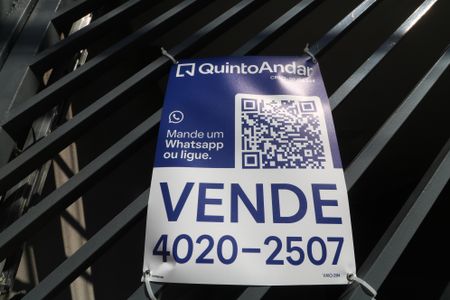 Casa à venda com 250m², 4 quartos e 2 vagasFachada