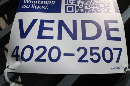 Casa à venda com 250m², 4 quartos e 2 vagasFachada