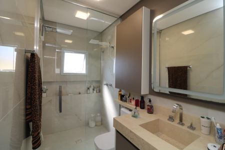 Casa à venda com 250m², 4 quartos e 2 vagasBanheiro da Suíte