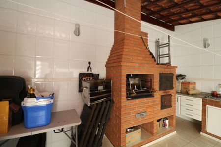 Casa à venda com 250m², 4 quartos e 2 vagasChurrasqueira