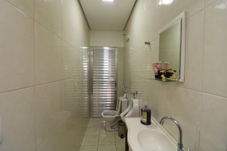 Casa à venda com 250m², 4 quartos e 2 vagasBanheiro da Área gourmet