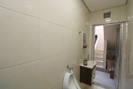 Casa à venda com 250m², 4 quartos e 2 vagasBanheiro da Área gourmet