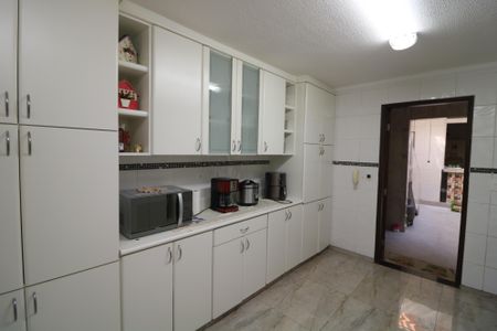 Casa à venda com 250m², 4 quartos e 2 vagasCozinha