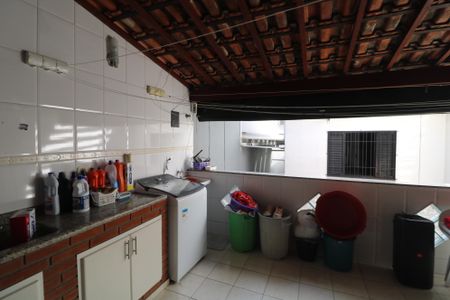 Casa à venda com 250m², 4 quartos e 2 vagasÁrea de Serviço