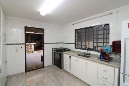 Casa à venda com 250m², 4 quartos e 2 vagasCozinha