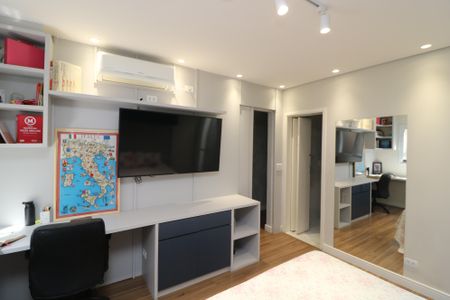 Casa à venda com 250m², 4 quartos e 2 vagasSuite 2