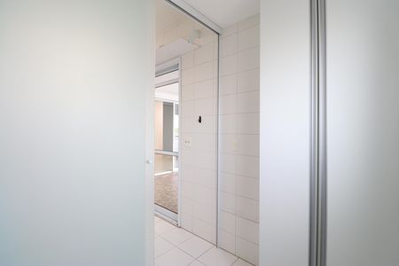 Apartamento para alugar com 93m², 2 quartos e 2 vagasDetalhe
