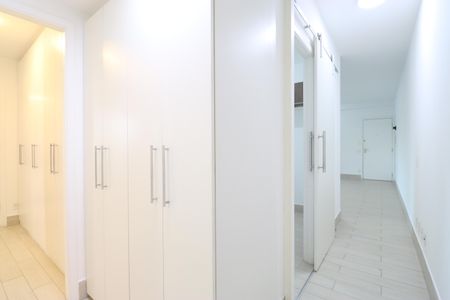 Apartamento para alugar com 93m², 2 quartos e 2 vagasDetalhe