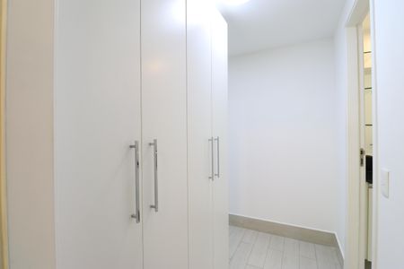 Apartamento para alugar com 93m², 2 quartos e 2 vagasDetalhe