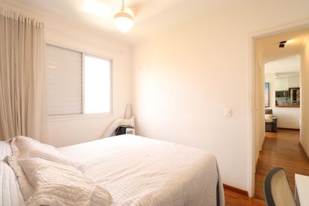 Quarto 2 de apartamento para alugar com 2 quartos, 51m² em Vila Anastácio, São Paulo