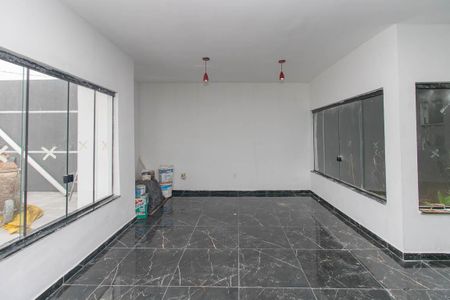 Sala de casa para alugar com 4 quartos, 180m² em Tres Cruzes, São Paulo