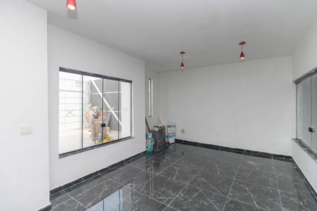 Casa para alugar com 180m², 4 quartos e 2 vagas Casa para alugar com 180m², 4 quartos e 2 vagasSala