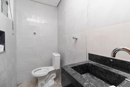 Casa para alugar com 180m², 4 quartos e 2 vagas Casa para alugar com 180m², 4 quartos e 2 vagasBanheiro Social
