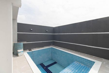 Casa para alugar com 180m², 4 quartos e 2 vagas Casa para alugar com 180m², 4 quartos e 2 vagasPiscina