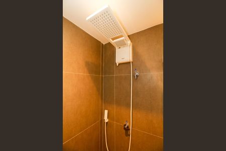 Banheiro de kitnet/studio à venda com 1 quarto, 21m² em Pinheiros, São Paulo