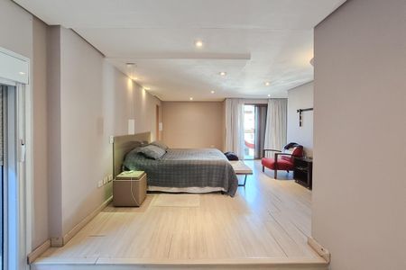 Casa à venda com 420m², 4 quartos e 3 vagas Casa à venda com 420m², 4 quartos e 3 vagasSuíte 1